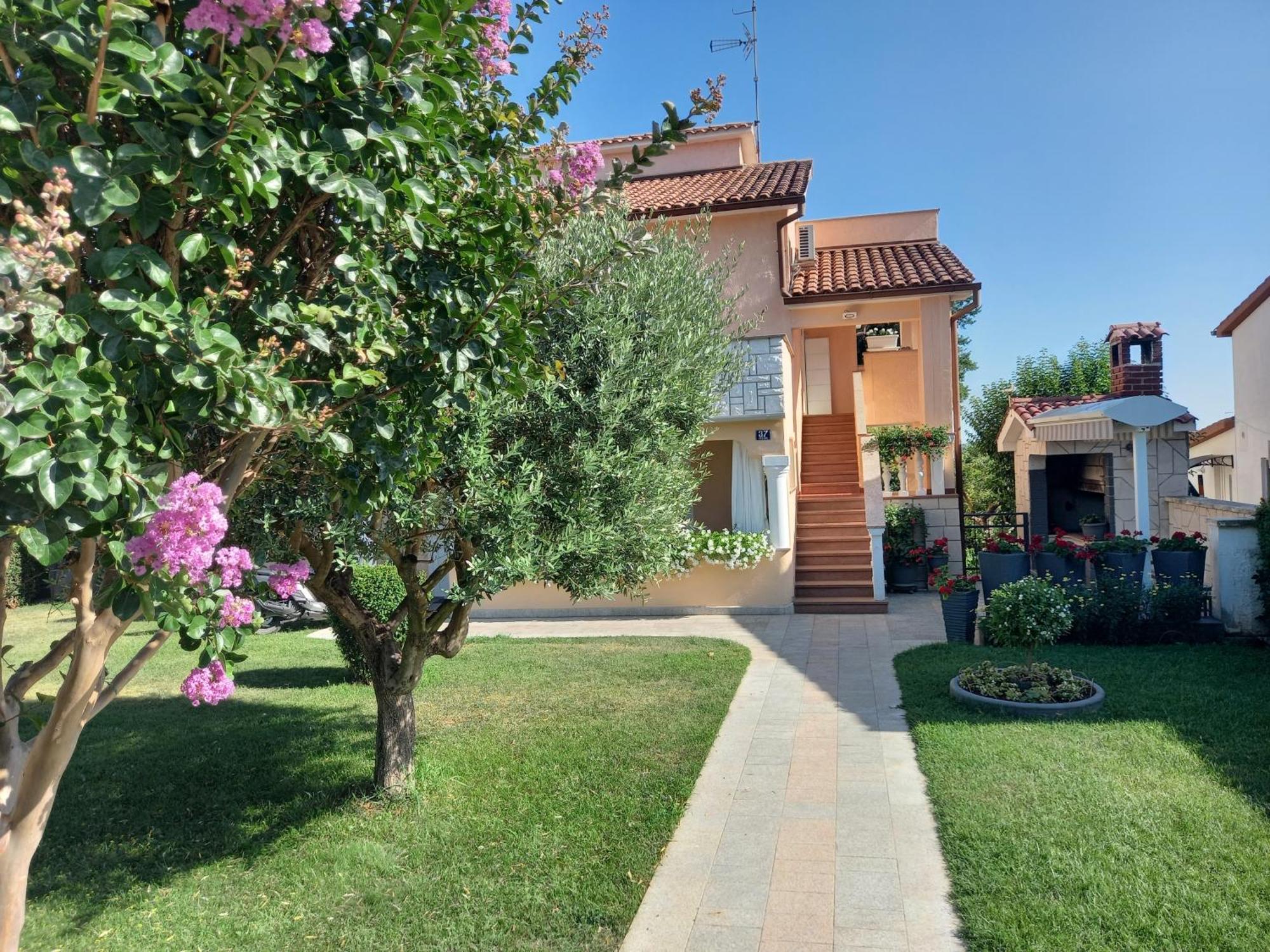 Apartment Vesna Πόρετς Εξωτερικό φωτογραφία