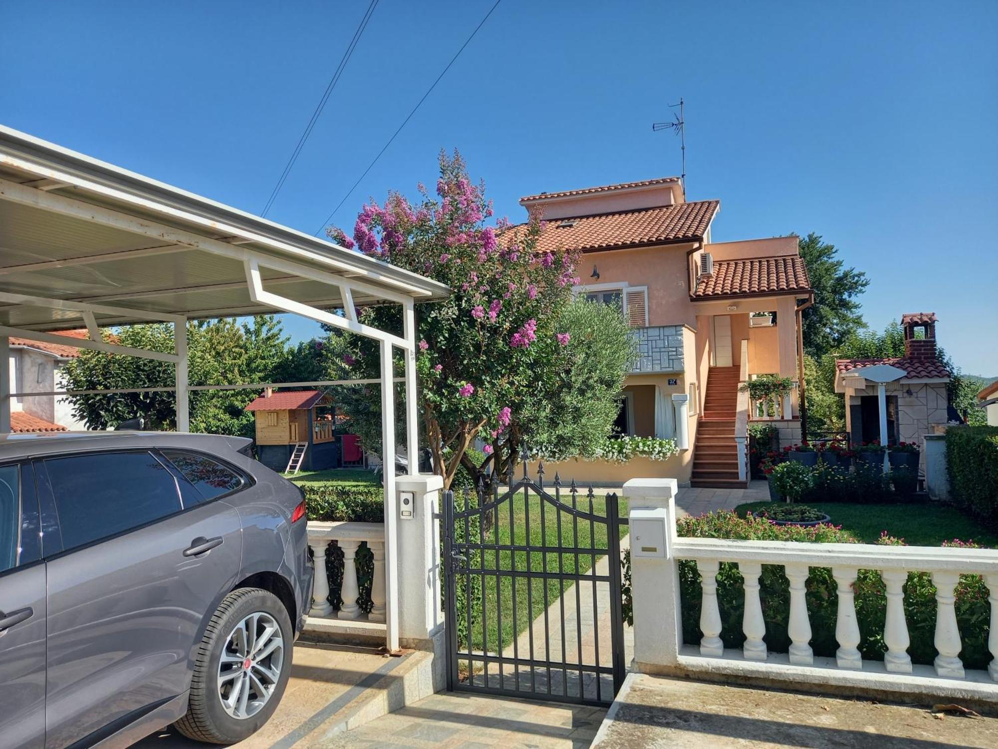 Apartment Vesna Πόρετς Εξωτερικό φωτογραφία