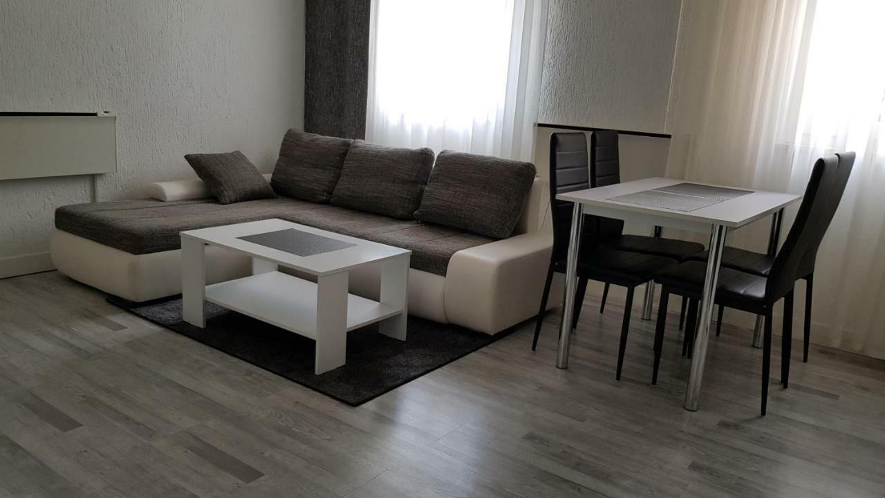 Apartment Vesna Πόρετς Εξωτερικό φωτογραφία