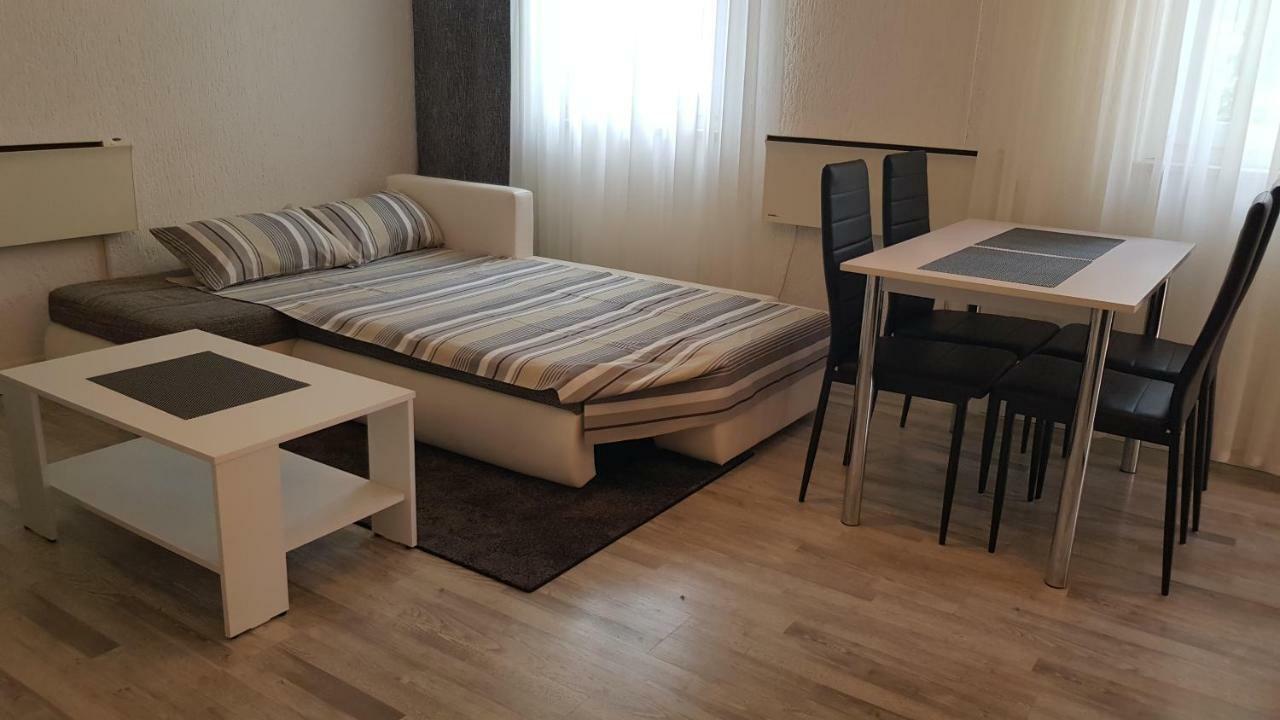Apartment Vesna Πόρετς Εξωτερικό φωτογραφία