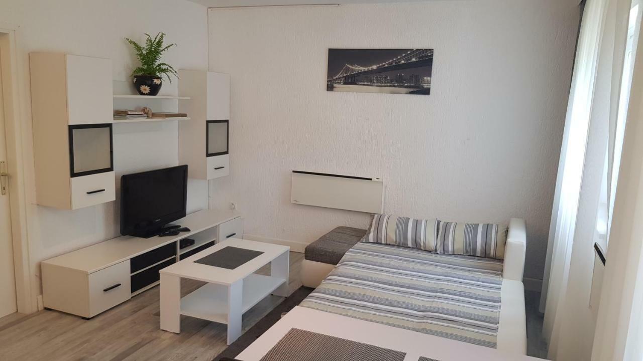 Apartment Vesna Πόρετς Εξωτερικό φωτογραφία