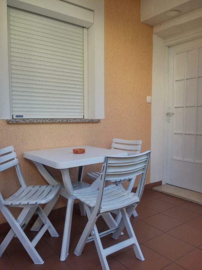 Apartment Vesna Πόρετς Εξωτερικό φωτογραφία