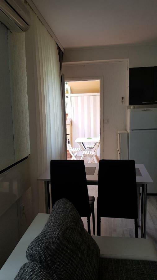 Apartment Vesna Πόρετς Εξωτερικό φωτογραφία